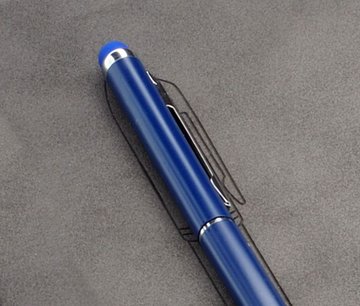 Stylo bleu marine